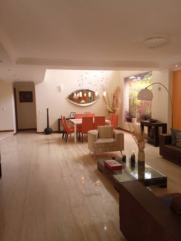 Будинок, 4306 м², 360 000$ — FAKTOR